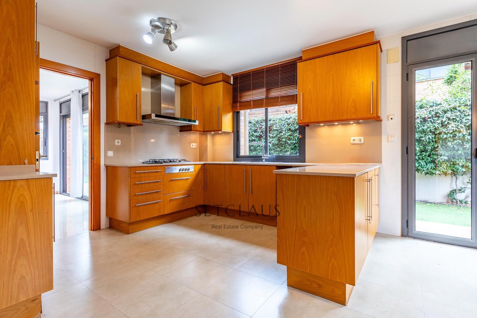 Comprar ALELLA. Espacios amplios, ascensor, y zona comunitaria foto 21