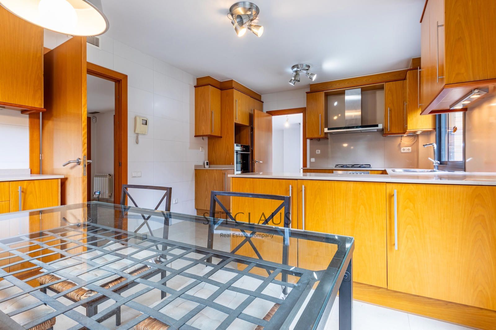 Comprar ALELLA. Espacios amplios, ascensor, y zona comunitaria foto 24