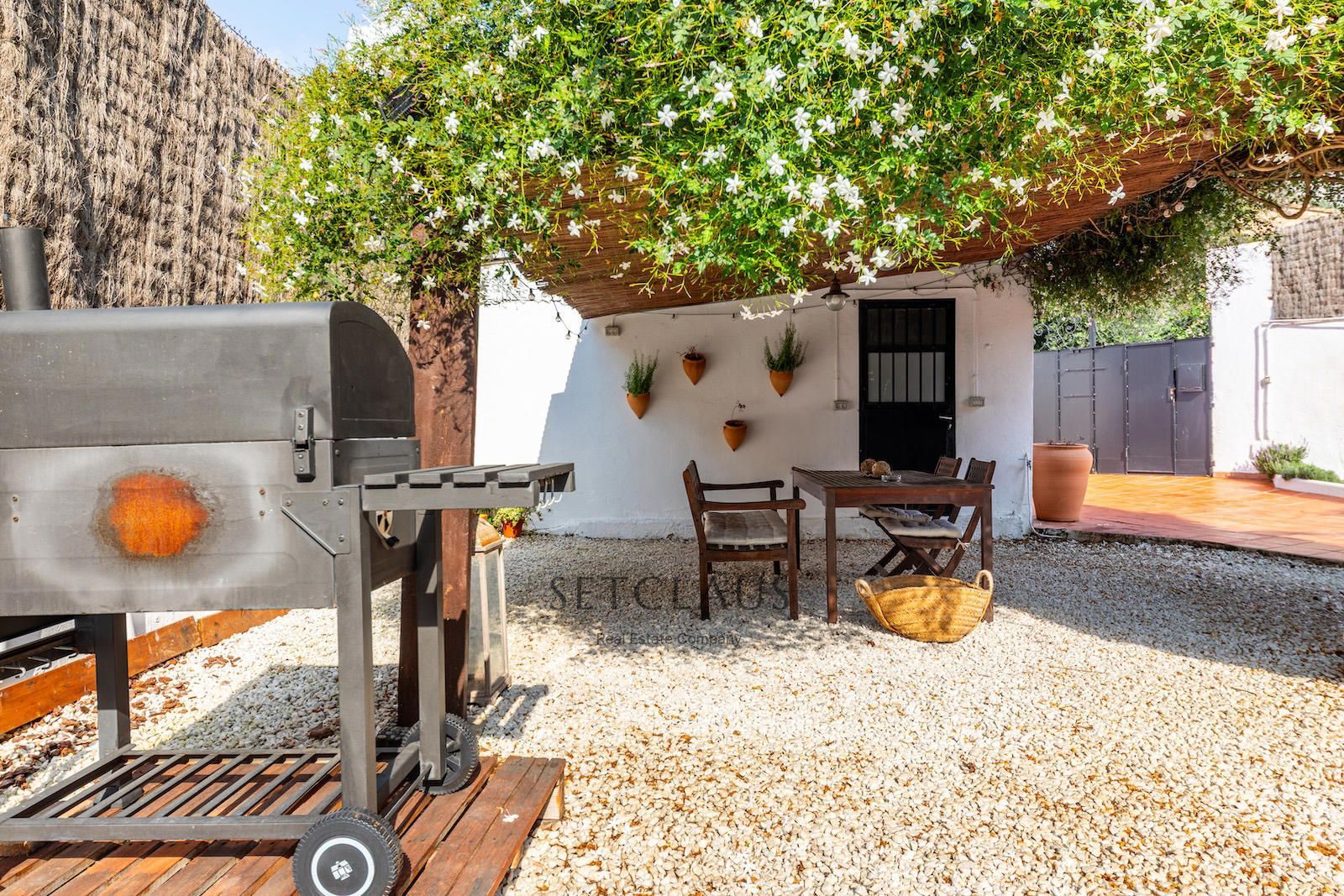 Comprar Renovated 2022 Catalan farmhouse in Tiana with pool and 440 m² garden foto 7