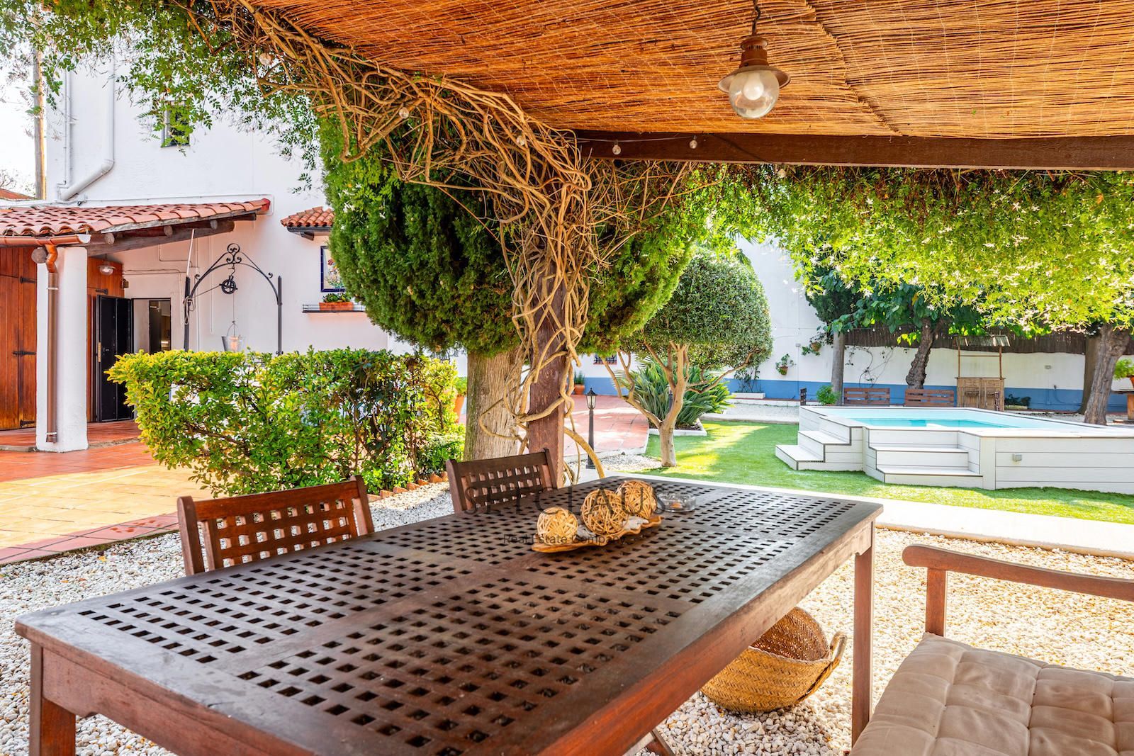 Comprar Renovated 2022 Catalan farmhouse in Tiana with pool and 440 m² garden foto 4