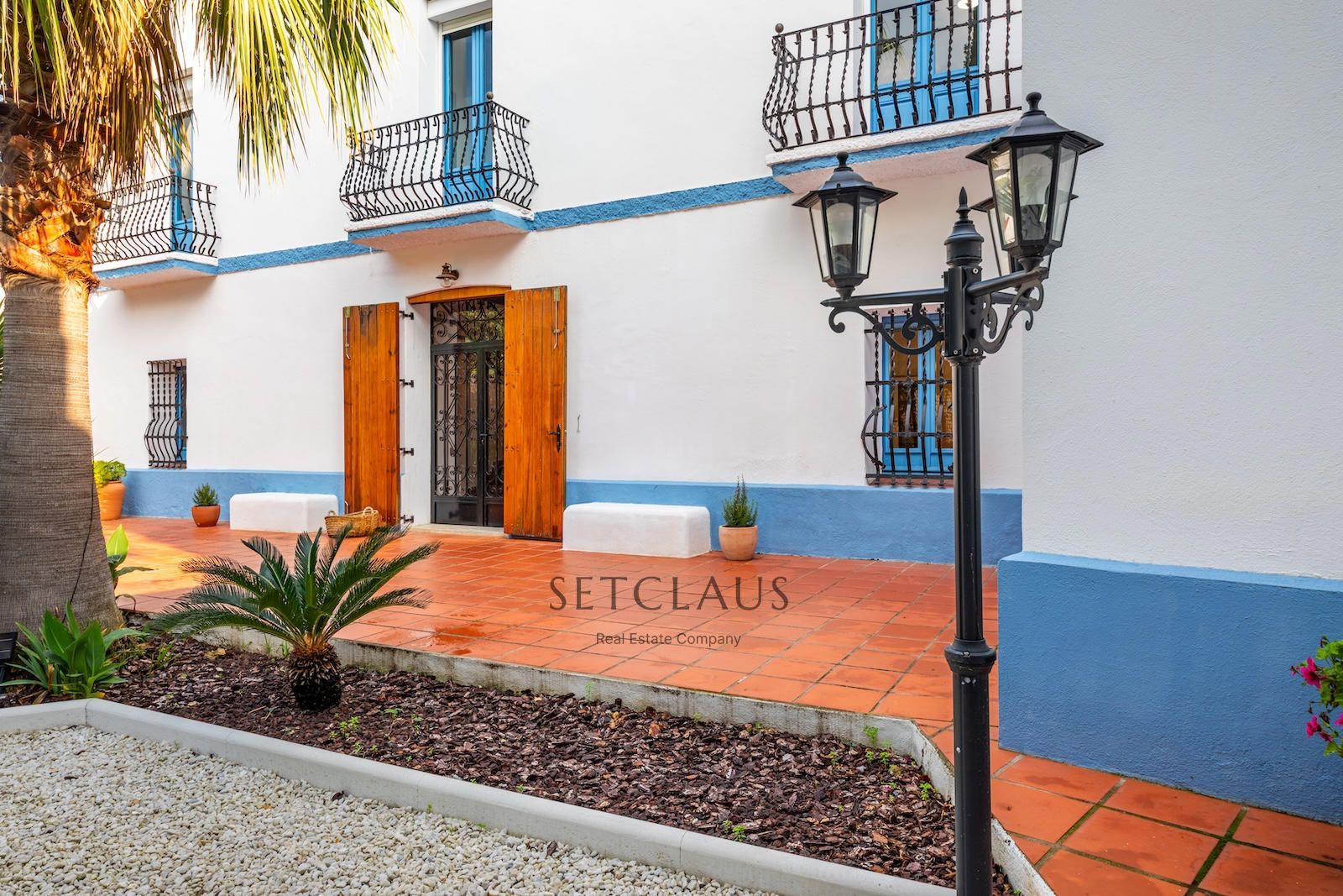 Comprar Renovated 2022 Catalan farmhouse in Tiana with pool and 440 m² garden foto 10