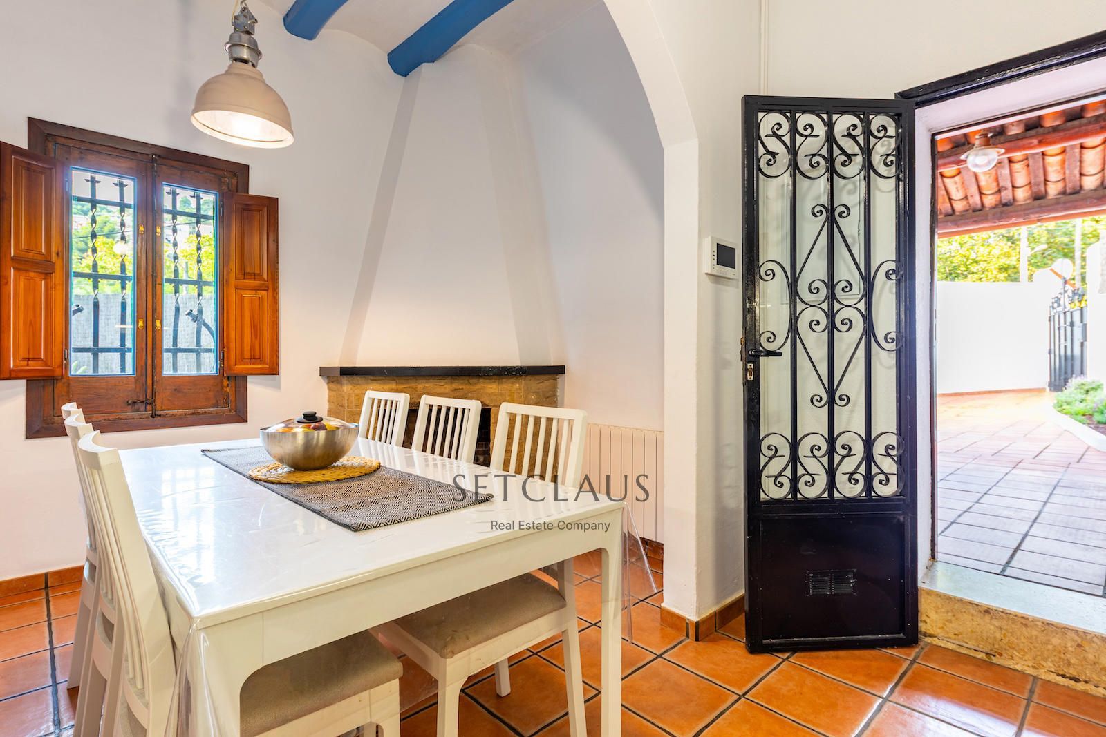 Comprar Renovated 2022 Catalan farmhouse in Tiana with pool and 440 m² garden foto 30