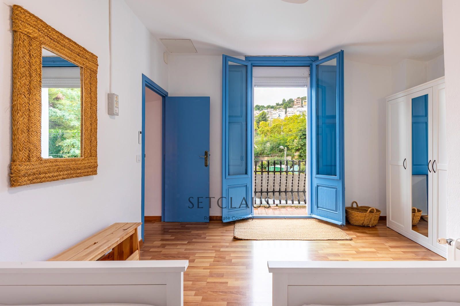 Comprar Renovated 2022 Catalan farmhouse in Tiana with pool and 440 m² garden foto 38