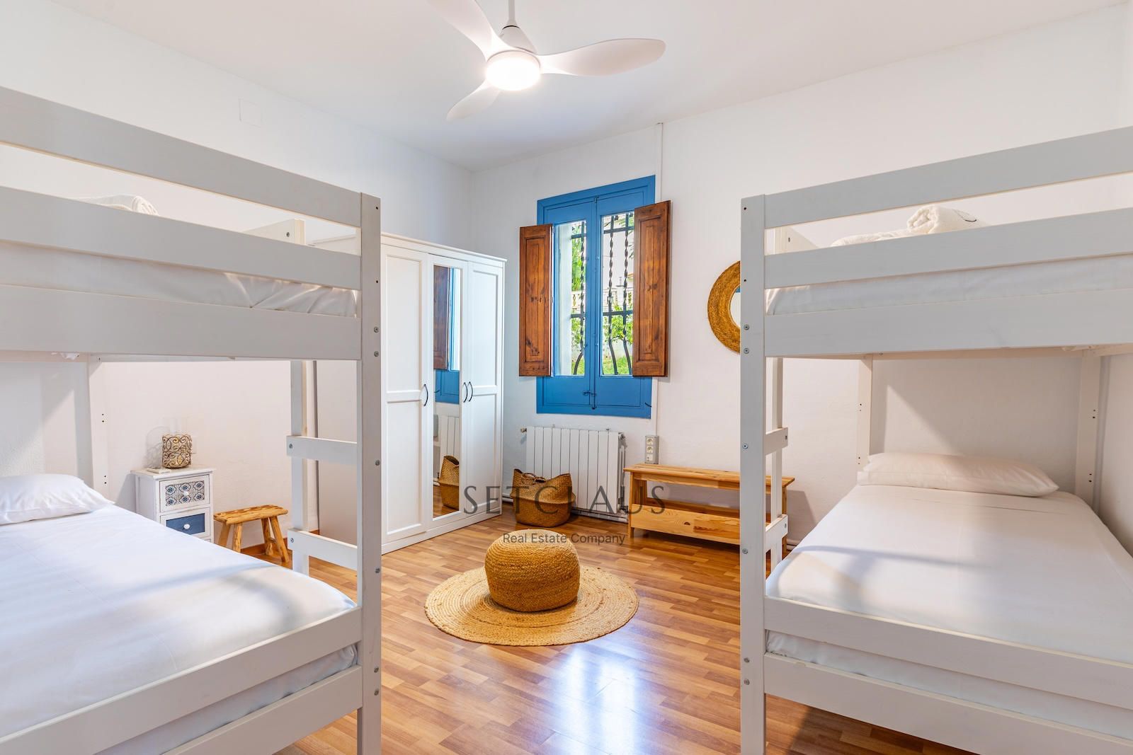 Comprar Renovated 2022 Catalan farmhouse in Tiana with pool and 440 m² garden foto 42