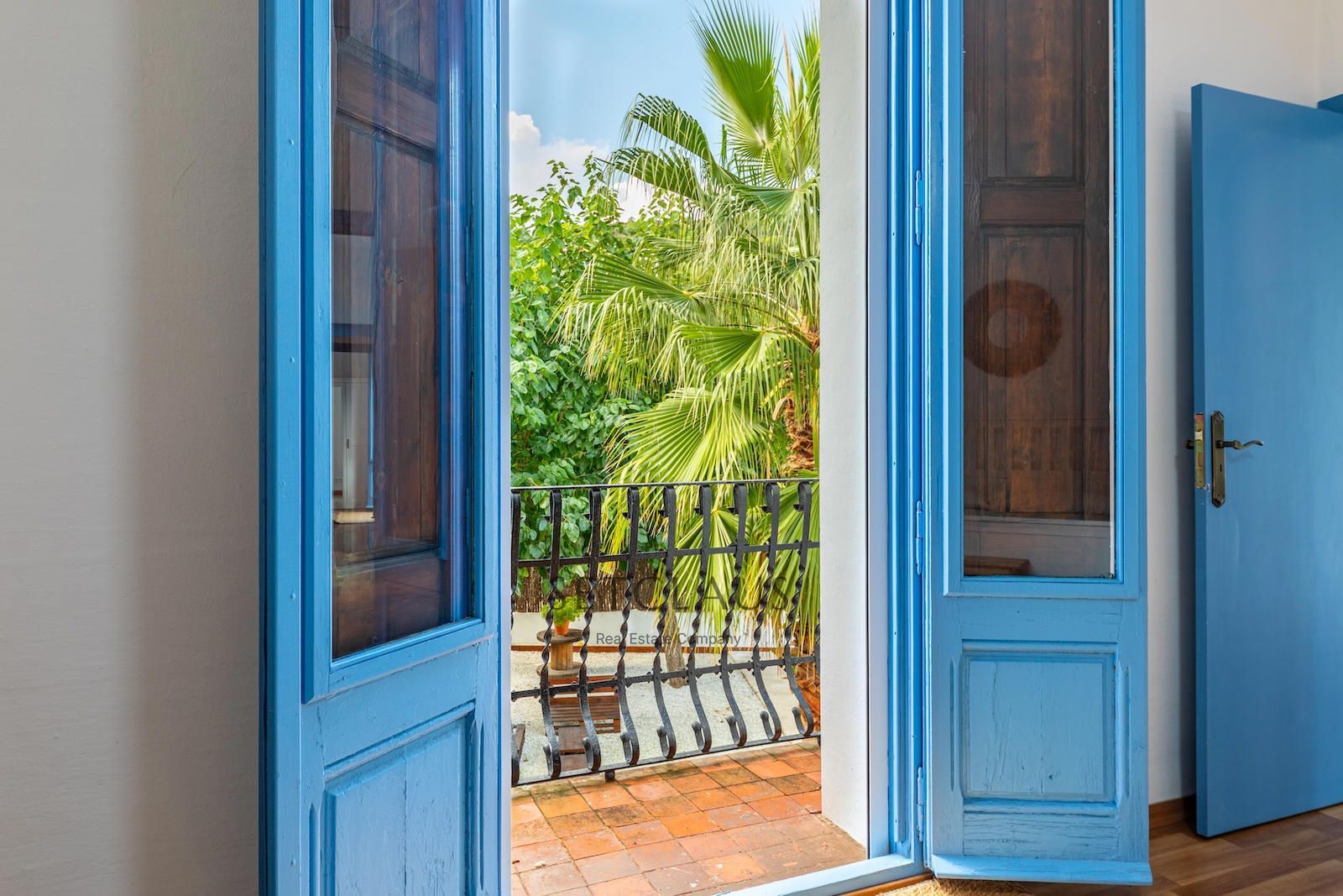 Comprar Renovated 2022 Catalan farmhouse in Tiana with pool and 440 m² garden foto 34