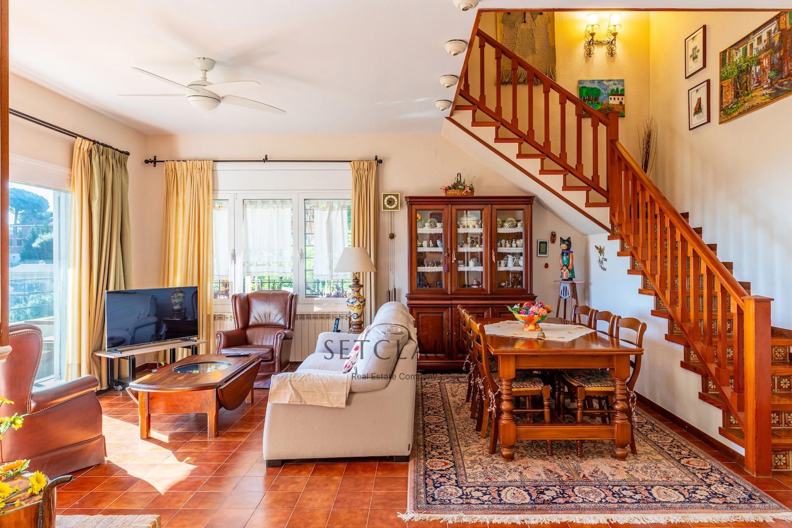 Comprar Chalet independiente en Cabrils con vistas panorámicas al mar y al pueblo foto 23