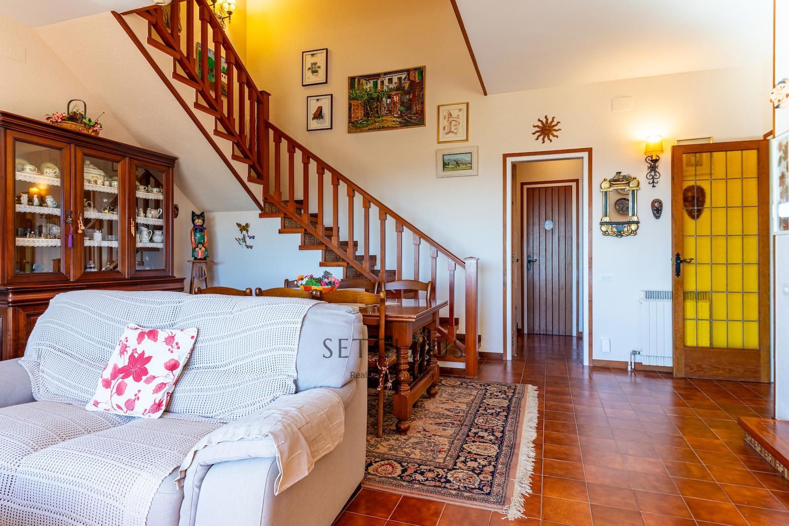 Comprar Chalet independiente en Cabrils con vistas panorámicas al mar y al pueblo foto 24