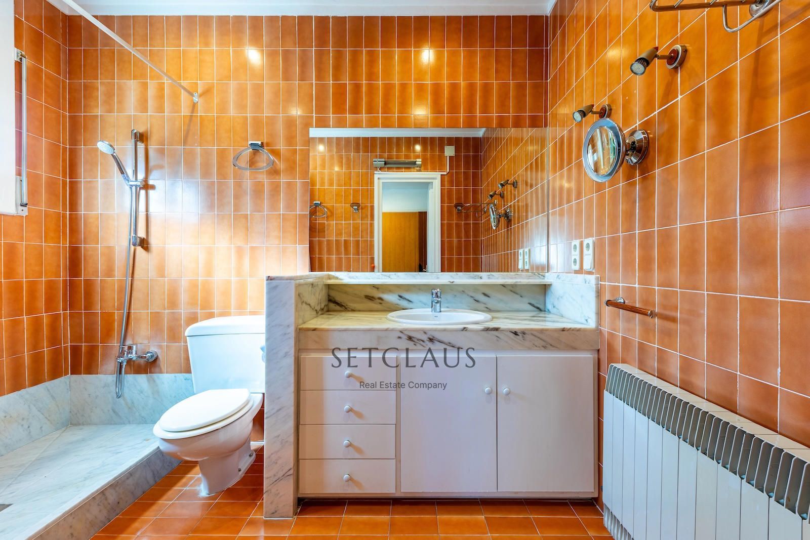 Comprar Chalet independiente en Cabrils con vistas panorámicas al mar y al pueblo foto 35