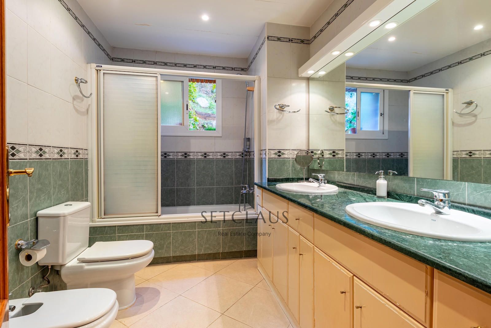 Comprar Chalet independiente en Caldes d’Estrac con piscina y vistas panorámicas a la costa de Barcelona foto 31