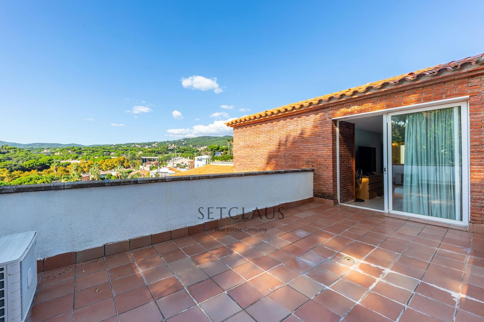 Comprar Chalet independiente en Caldes d’Estrac con piscina y vistas panorámicas a la costa de Barcelona foto 32