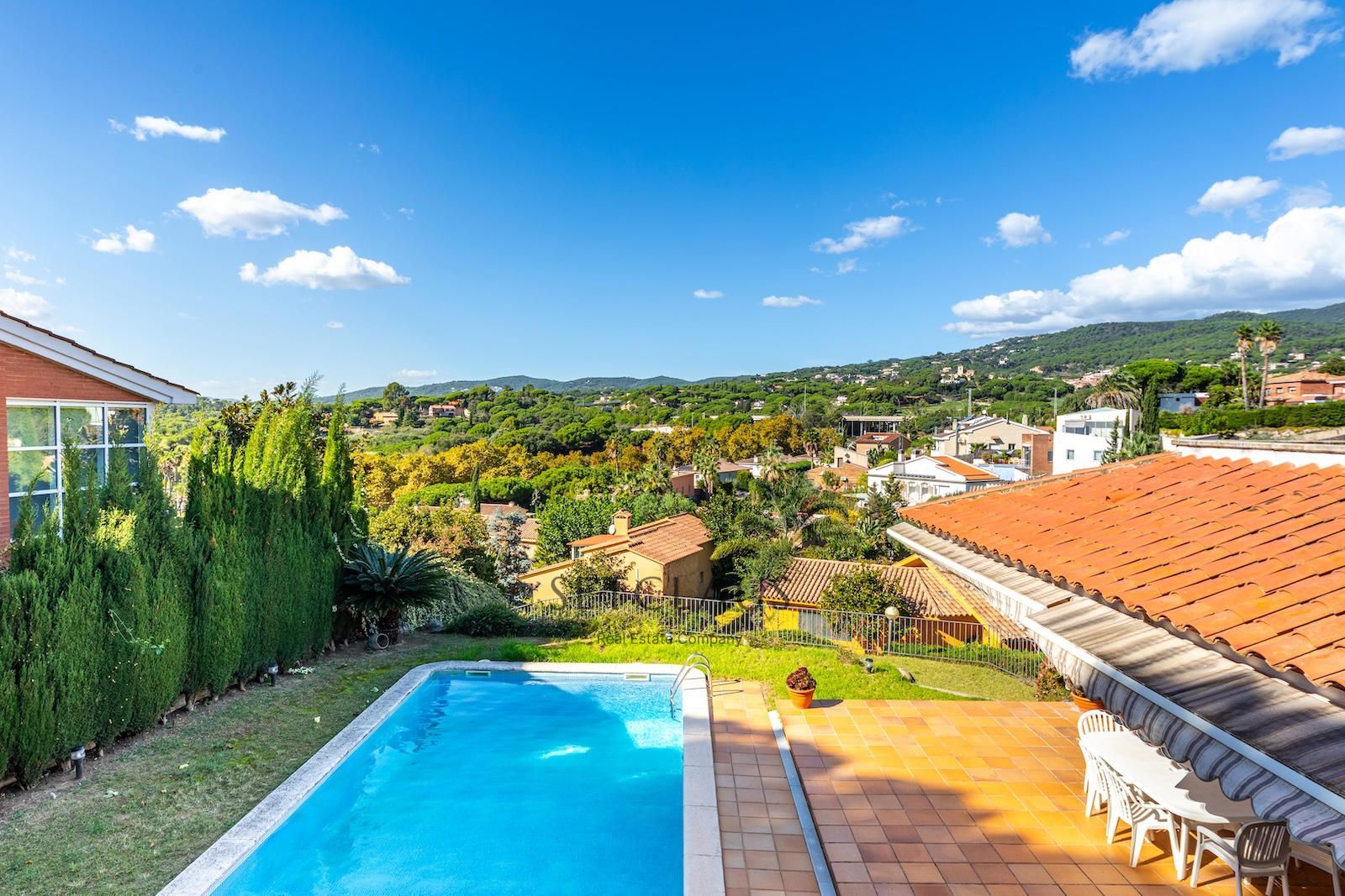 Comprar Chalet independiente en Caldes d’Estrac con piscina y vistas panorámicas a la costa de Barcelona foto 33