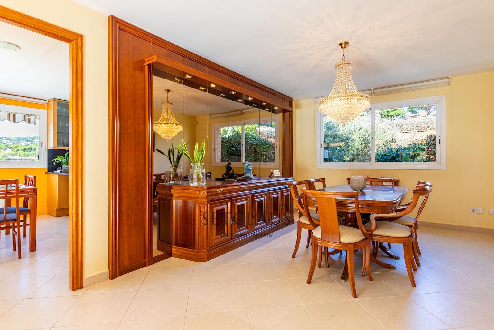 Comprar Chalet independiente en Caldes d’Estrac con piscina y vistas panorámicas a la costa de Barcelona foto 15