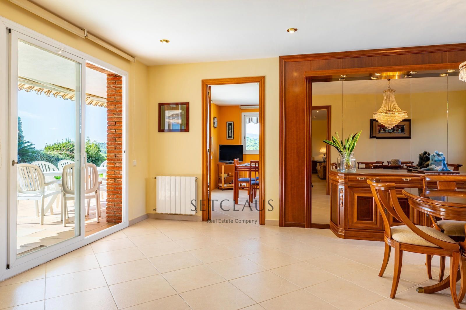 Comprar Chalet independiente en Caldes d’Estrac con piscina y vistas panorámicas a la costa de Barcelona foto 17