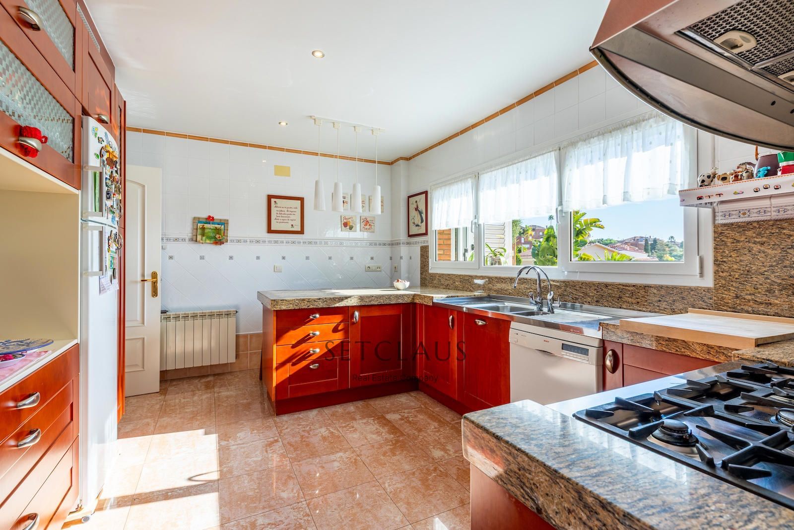 Comprar Teià. Amplio chalet con mucha luz y vistas al mar. foto 23