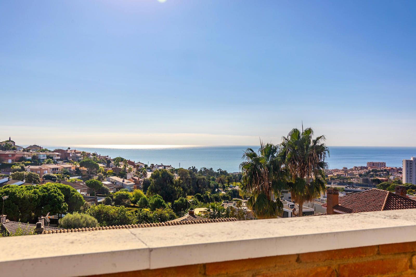 Comprar Teià. Amplio chalet con mucha luz y vistas al mar. foto 37