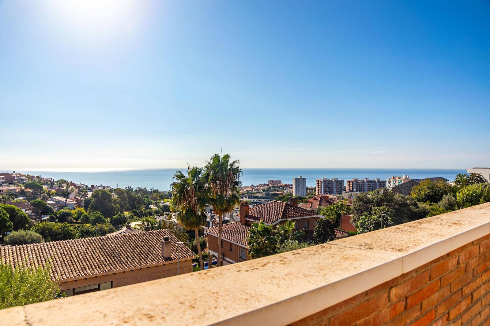 Comprar Teià. Amplio chalet con mucha luz y vistas al mar. foto 55