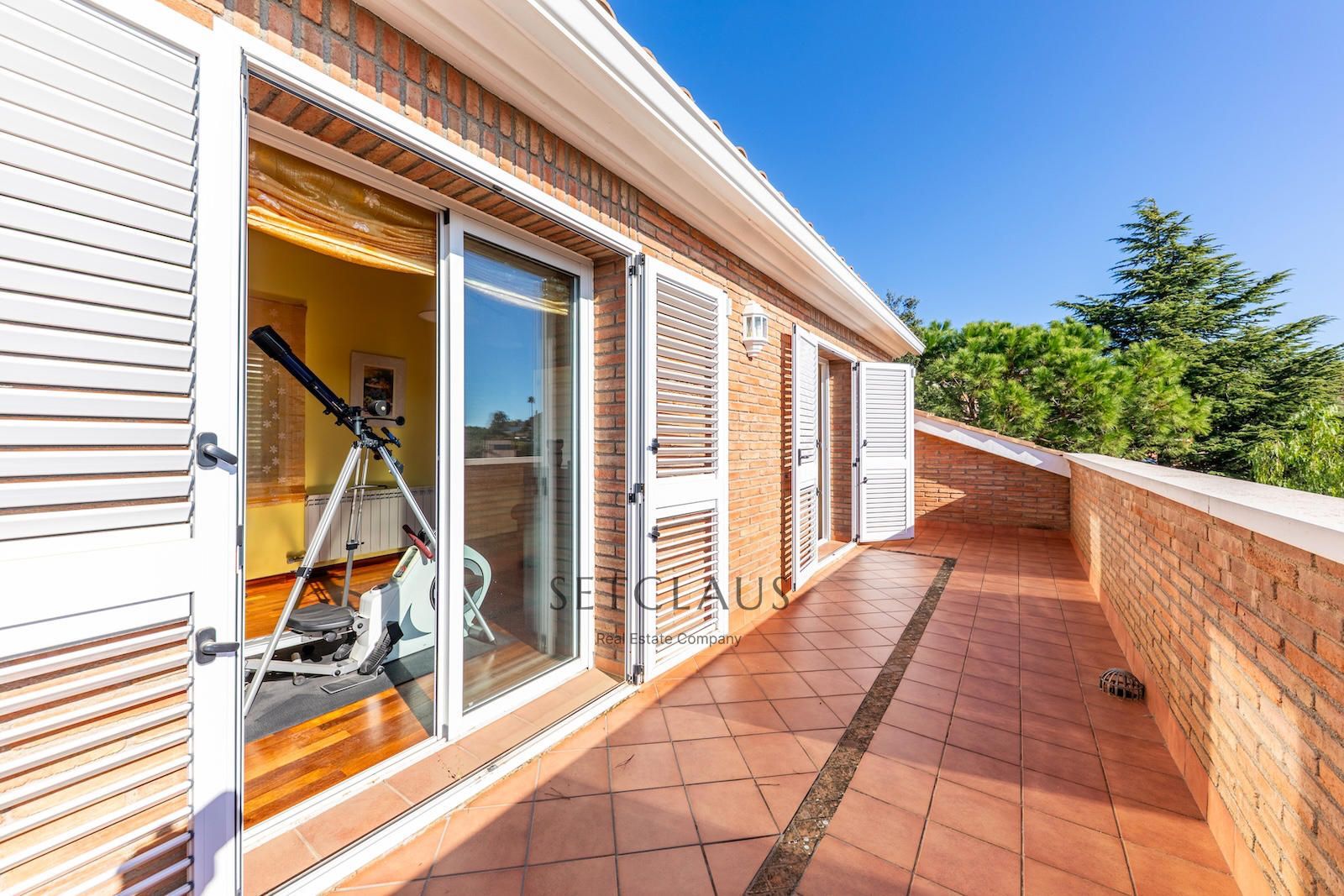 Comprar Teià. Amplio chalet con mucha luz y vistas al mar. foto 54