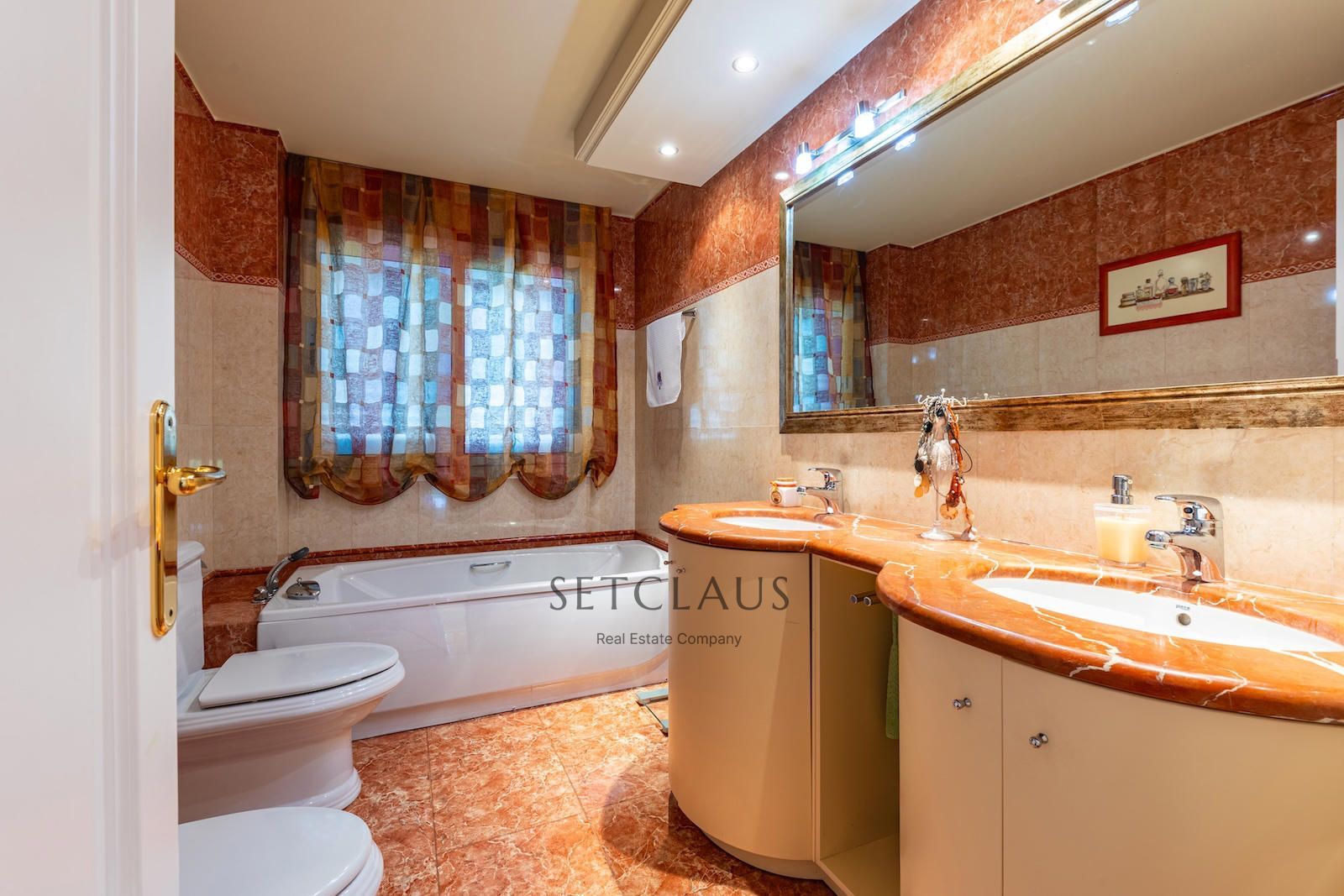 Comprar Teià. Amplio chalet con mucha luz y vistas al mar. foto 33