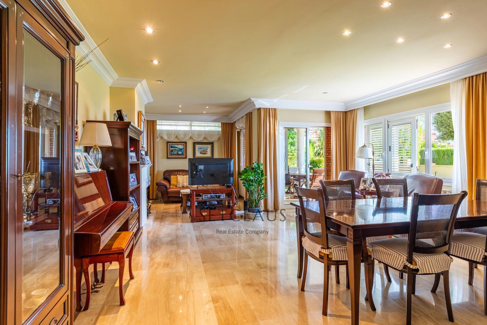 Comprar Teià. Amplio chalet con mucha luz y vistas al mar. foto 14