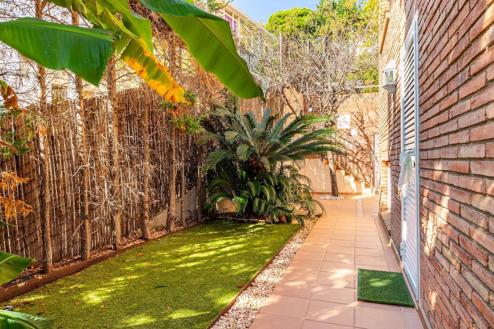 Comprar Teià. Amplio chalet con mucha luz y vistas al mar. foto 47