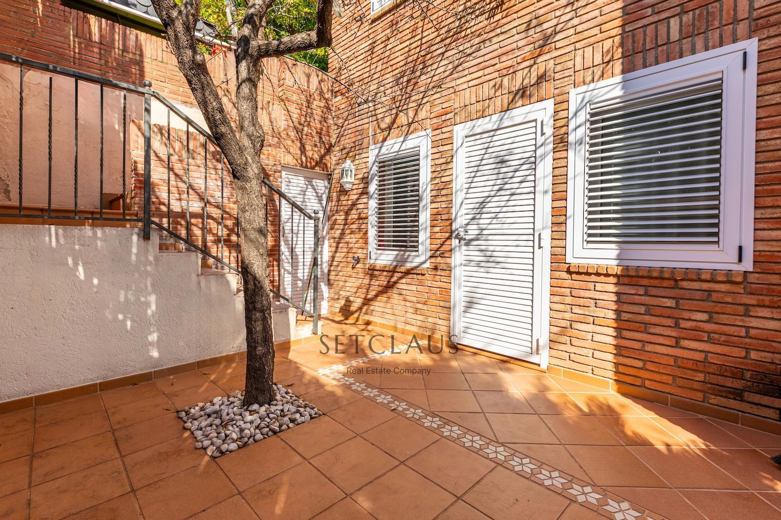 Comprar Teià. Amplio chalet con mucha luz y vistas al mar. foto 48