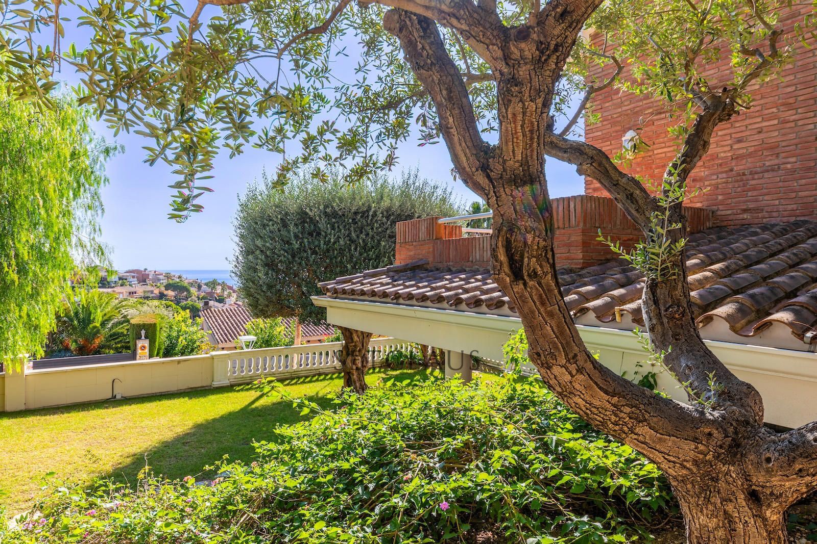 Comprar Teià. Amplio chalet con mucha luz y vistas al mar. foto 9