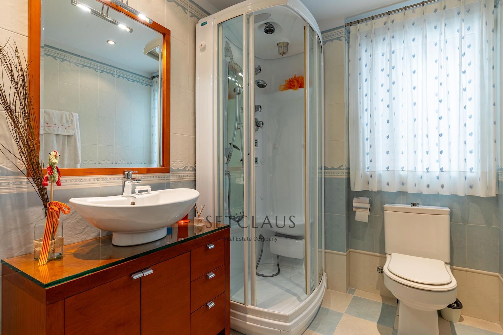 Comprar Teià. Amplio chalet con mucha luz y vistas al mar. foto 62