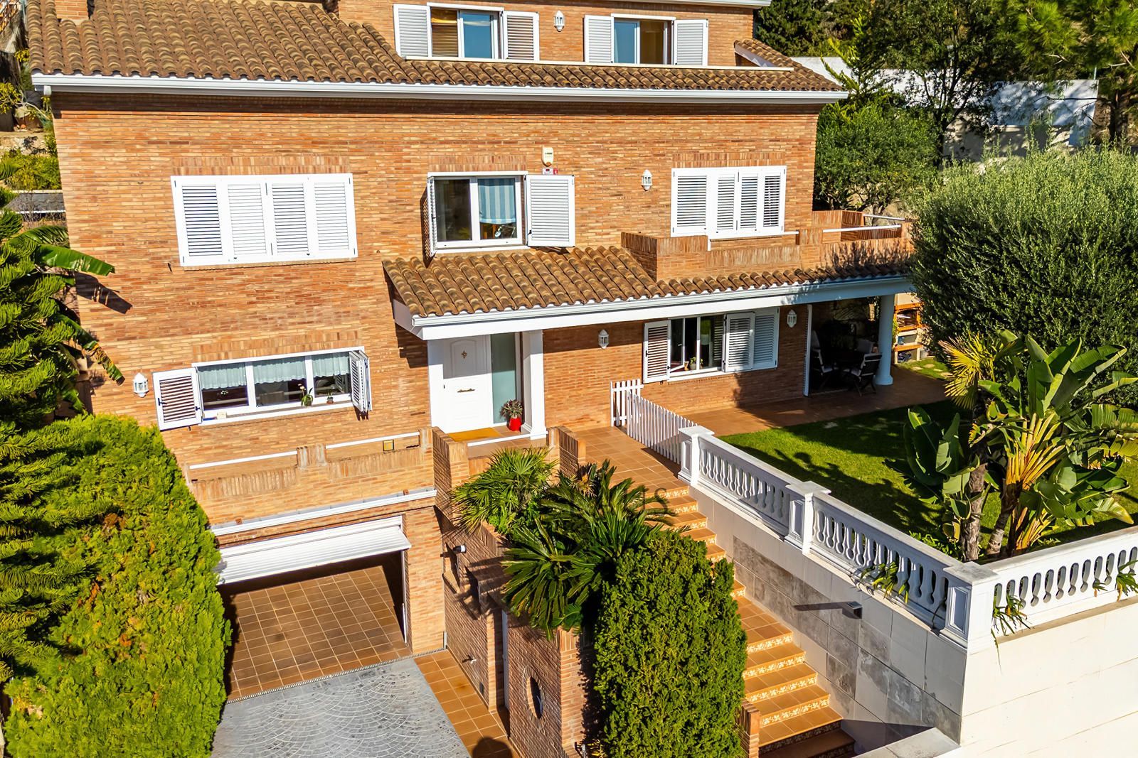 Comprar Teià. Amplio chalet con mucha luz y vistas al mar. foto 11