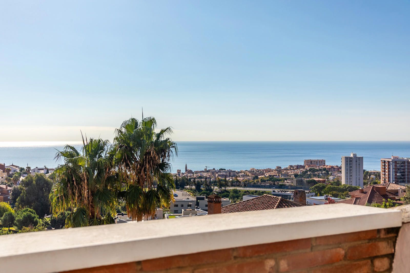 Comprar Teià. Amplio chalet con mucha luz y vistas al mar. foto 2