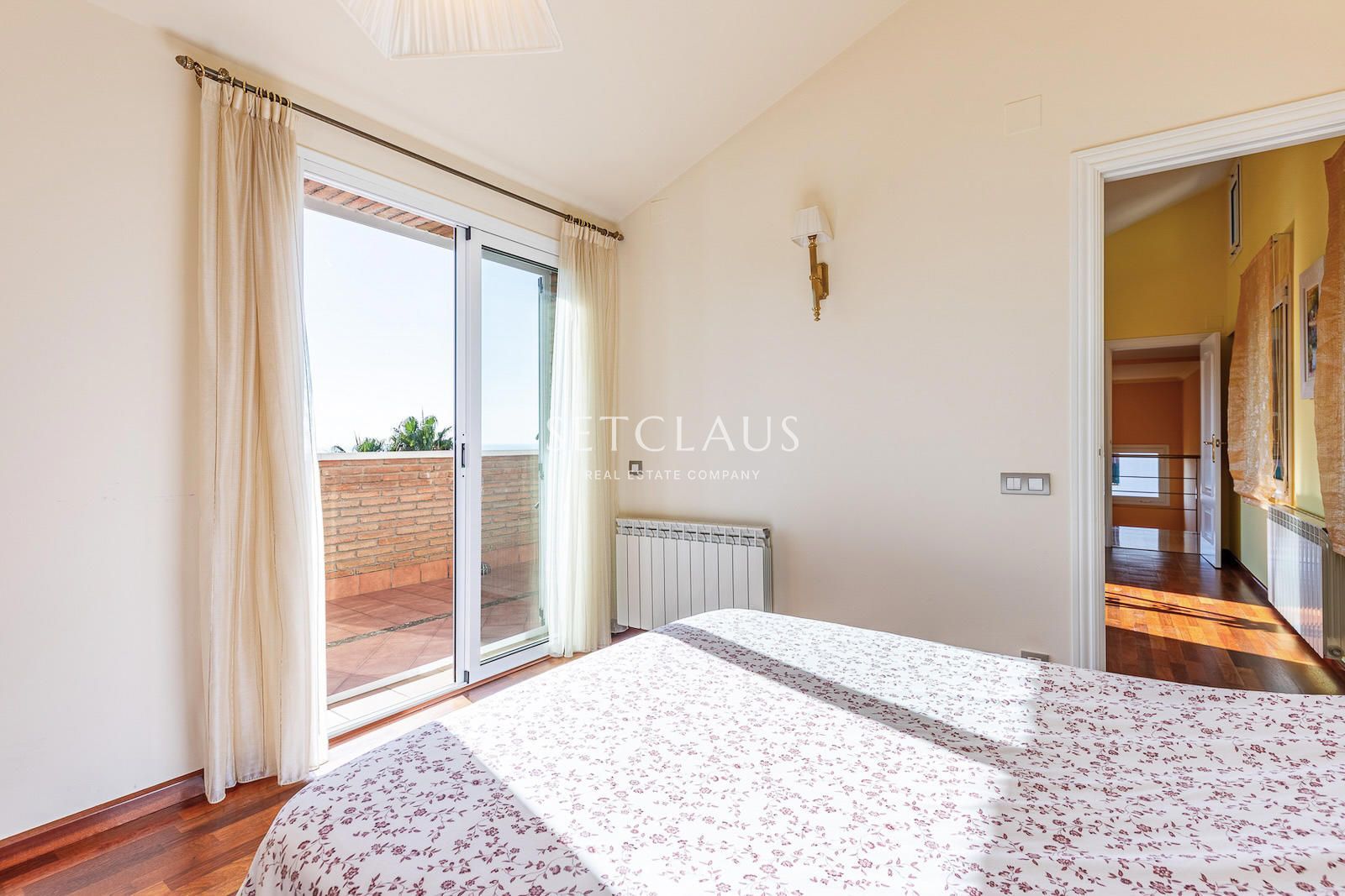 Comprar Amplio chalet con mucha luz y vistas al mar, con 6 habitaciones. foto 36