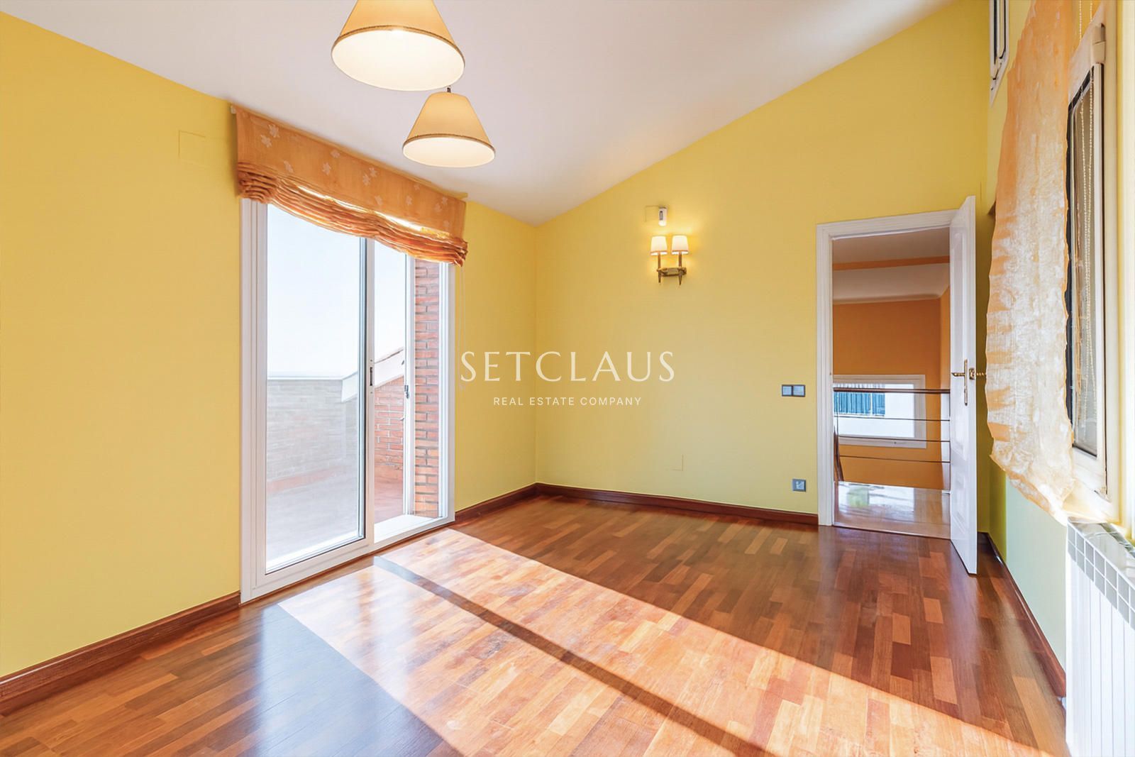 Comprar Amplio chalet con mucha luz y vistas al mar, con 6 habitaciones. foto 49
