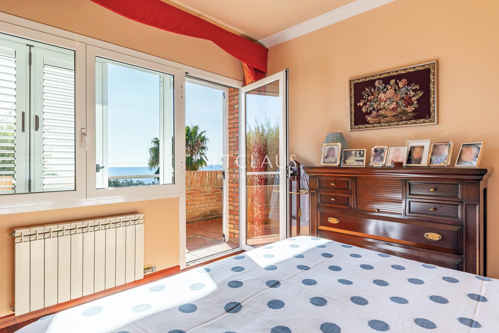 Comprar Amplio chalet con mucha luz y vistas al mar, con 6 habitaciones. foto 32