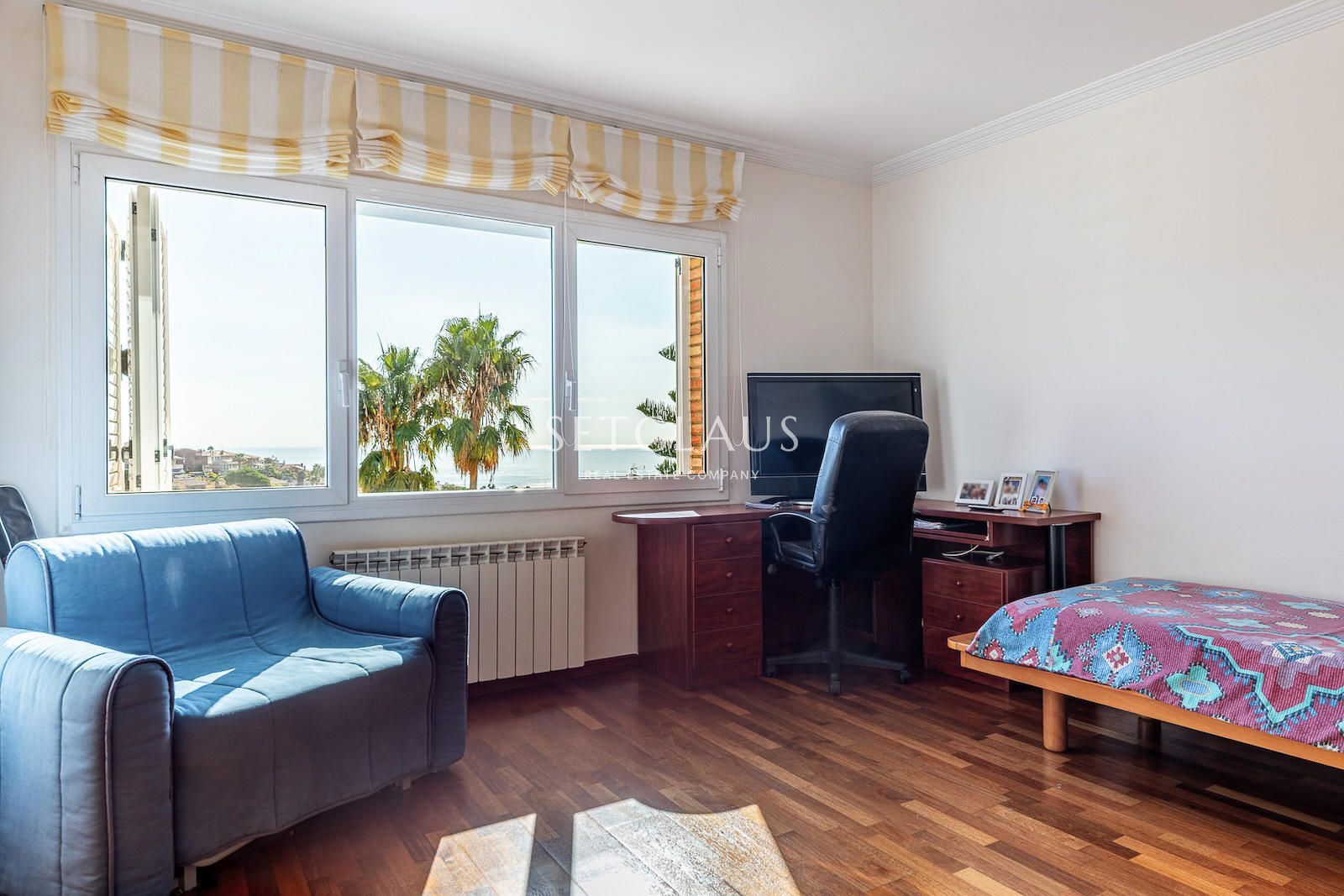 Comprar Amplio chalet con mucha luz y vistas al mar, con 6 habitaciones. foto 44