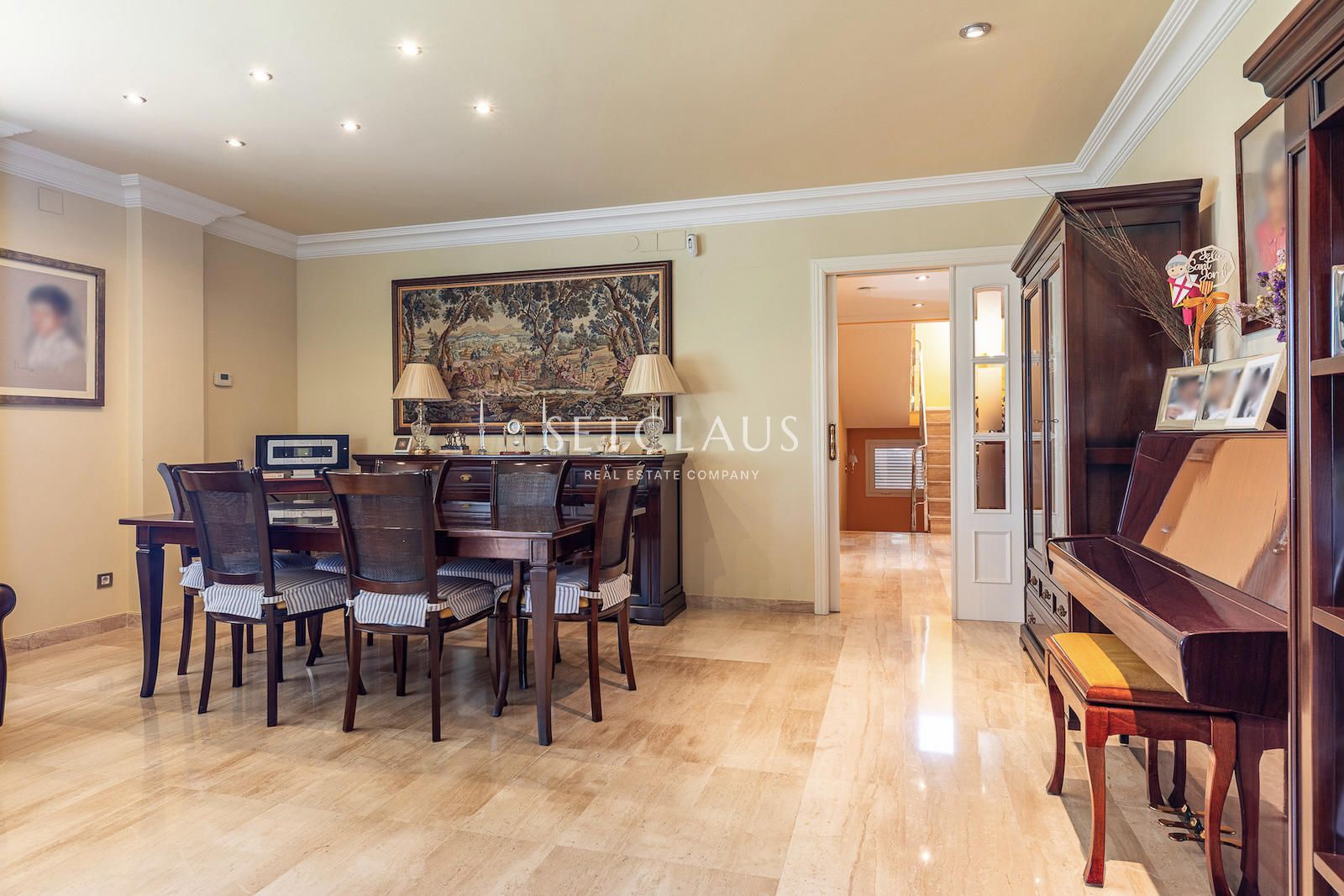 Comprar Amplio chalet con mucha luz y vistas al mar, con 6 habitaciones. foto 17