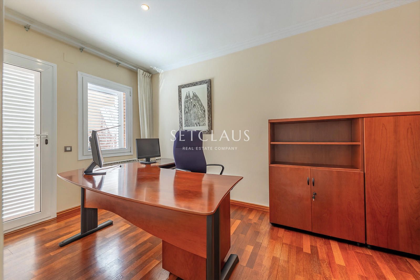 Comprar Amplio chalet con mucha luz y vistas al mar, con 6 habitaciones. foto 48