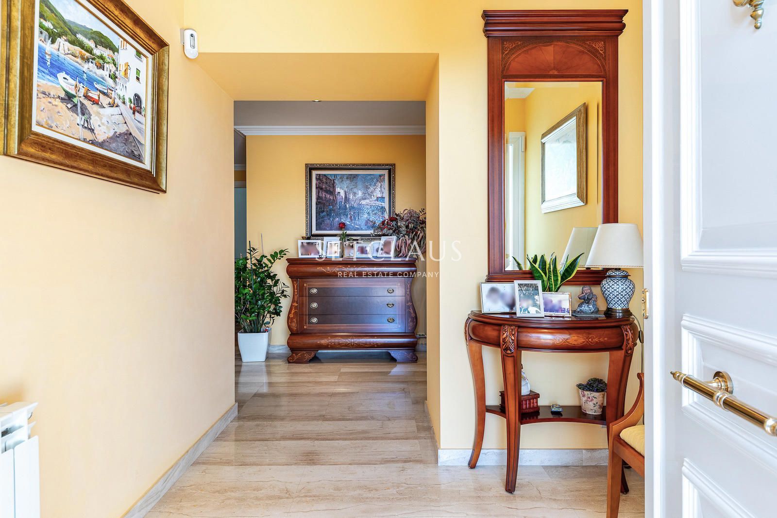 Comprar Amplio chalet con mucha luz y vistas al mar, con 6 habitaciones. foto 14