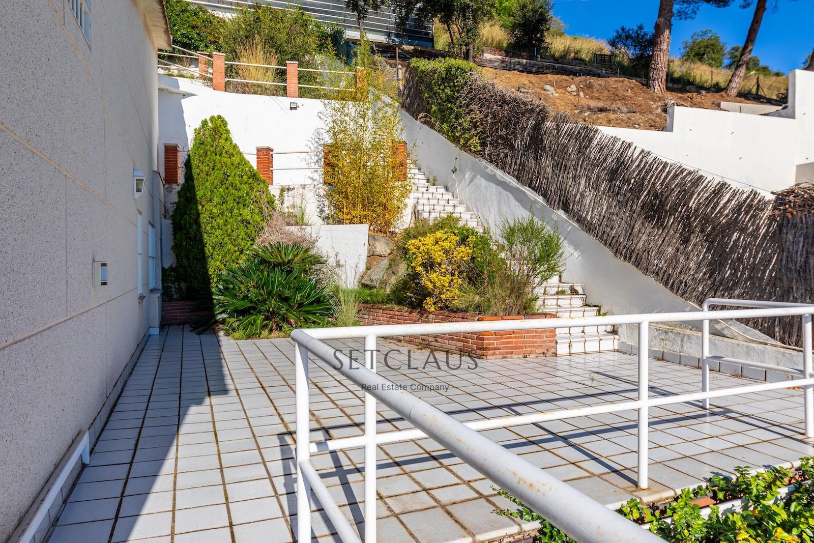 Comprar Casa independiente con piscina y vistas panorámicas (Coma Fosca – Can Comulada) foto 52