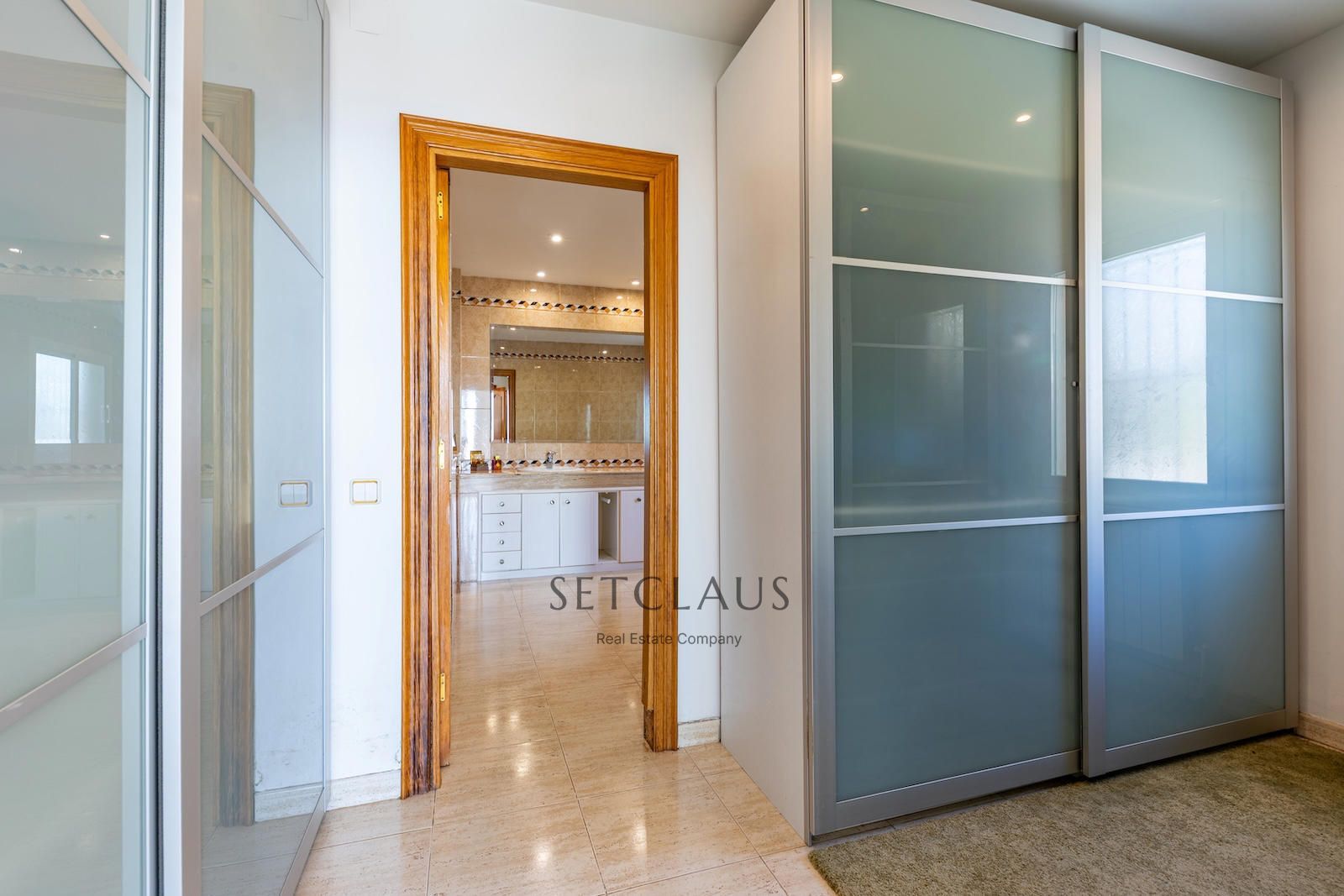 Comprar Casa independiente con piscina y vistas panorámicas (Coma Fosca – Can Comulada) foto 32