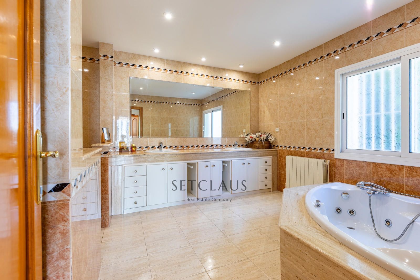 Comprar Casa independiente con piscina y vistas panorámicas (Coma Fosca – Can Comulada) foto 35