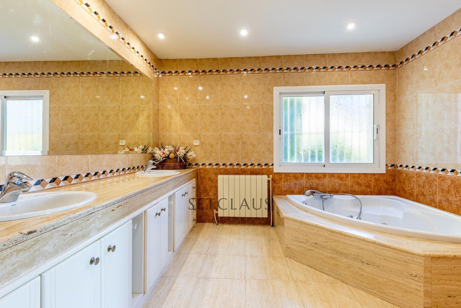 Comprar Casa independiente con piscina y vistas panorámicas (Coma Fosca – Can Comulada) foto 36