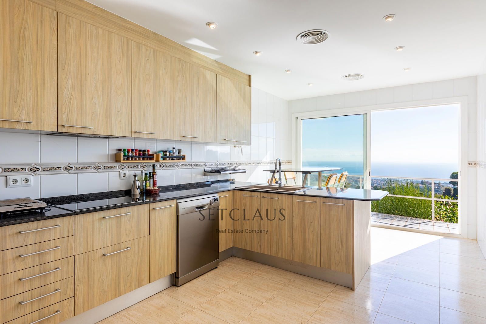 Comprar Casa independiente con piscina y vistas panorámicas (Coma Fosca – Can Comulada) foto 20