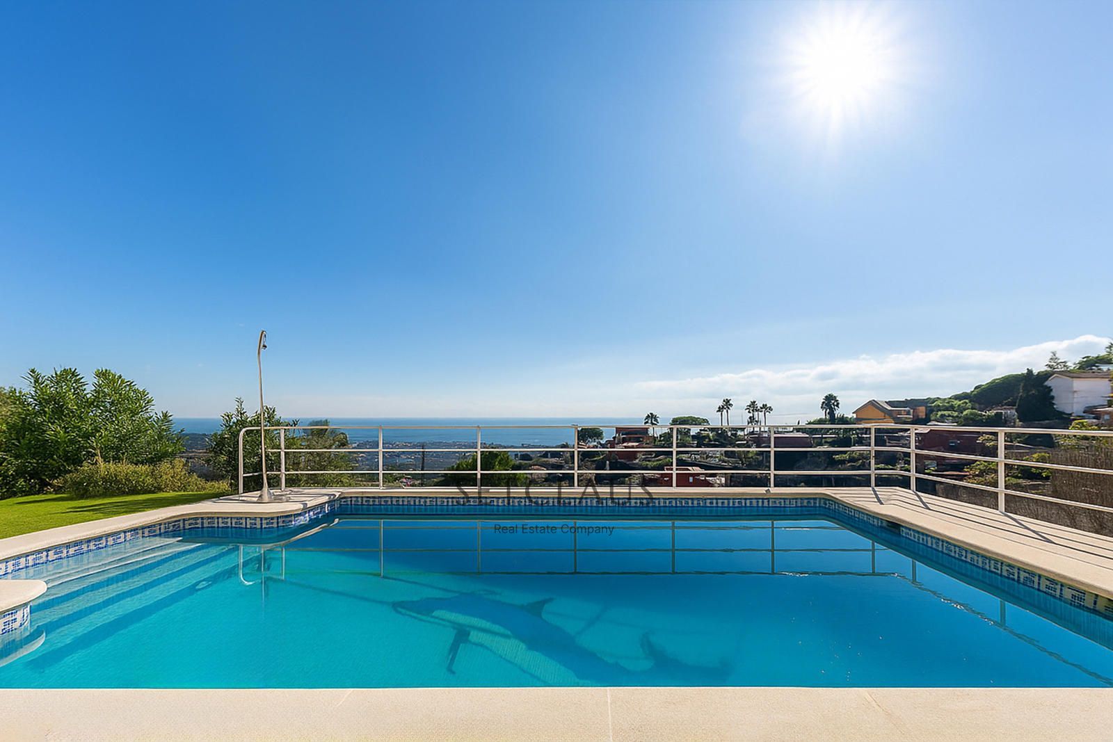 Comprar Casa independiente con piscina y vistas panorámicas (Coma Fosca – Can Comulada) foto 1