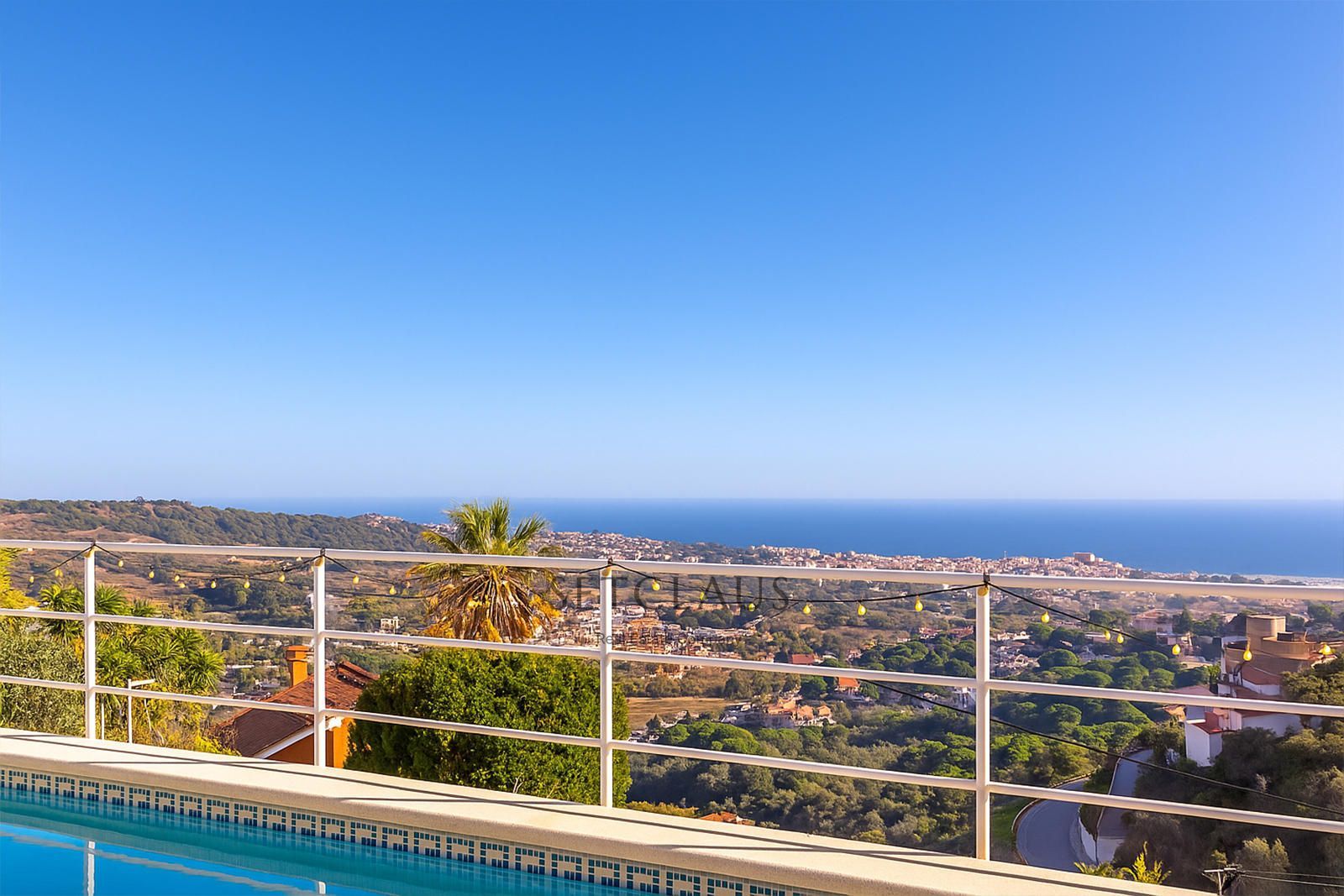 Inmueble Casa independent amb piscina, gran jardí i vistes a Alella (Coma Fosca – Can Comulada) foto 3