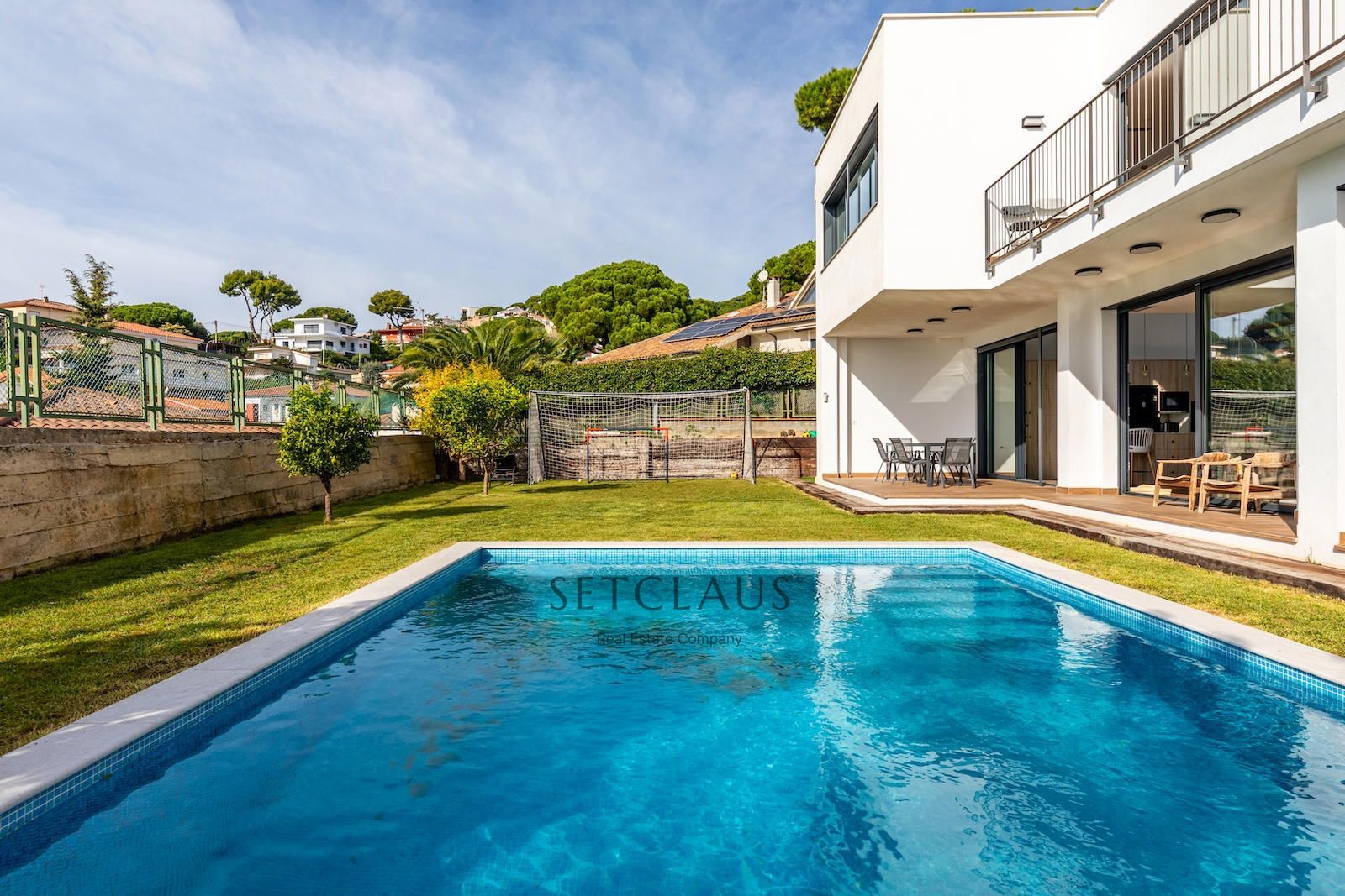 Comprar Chalet independiente con piscina y vistas panorámicas en Premià de Dalt foto 12