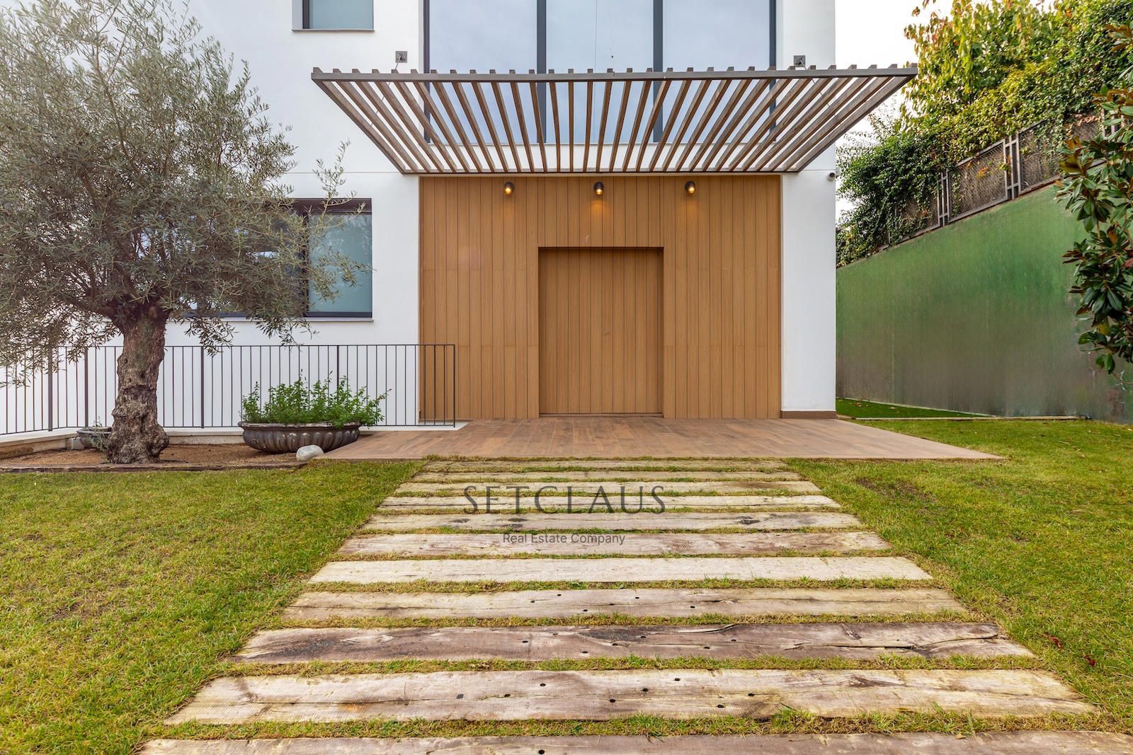 Comprar Chalet independiente con piscina y vistas panorámicas en Premià de Dalt foto 50