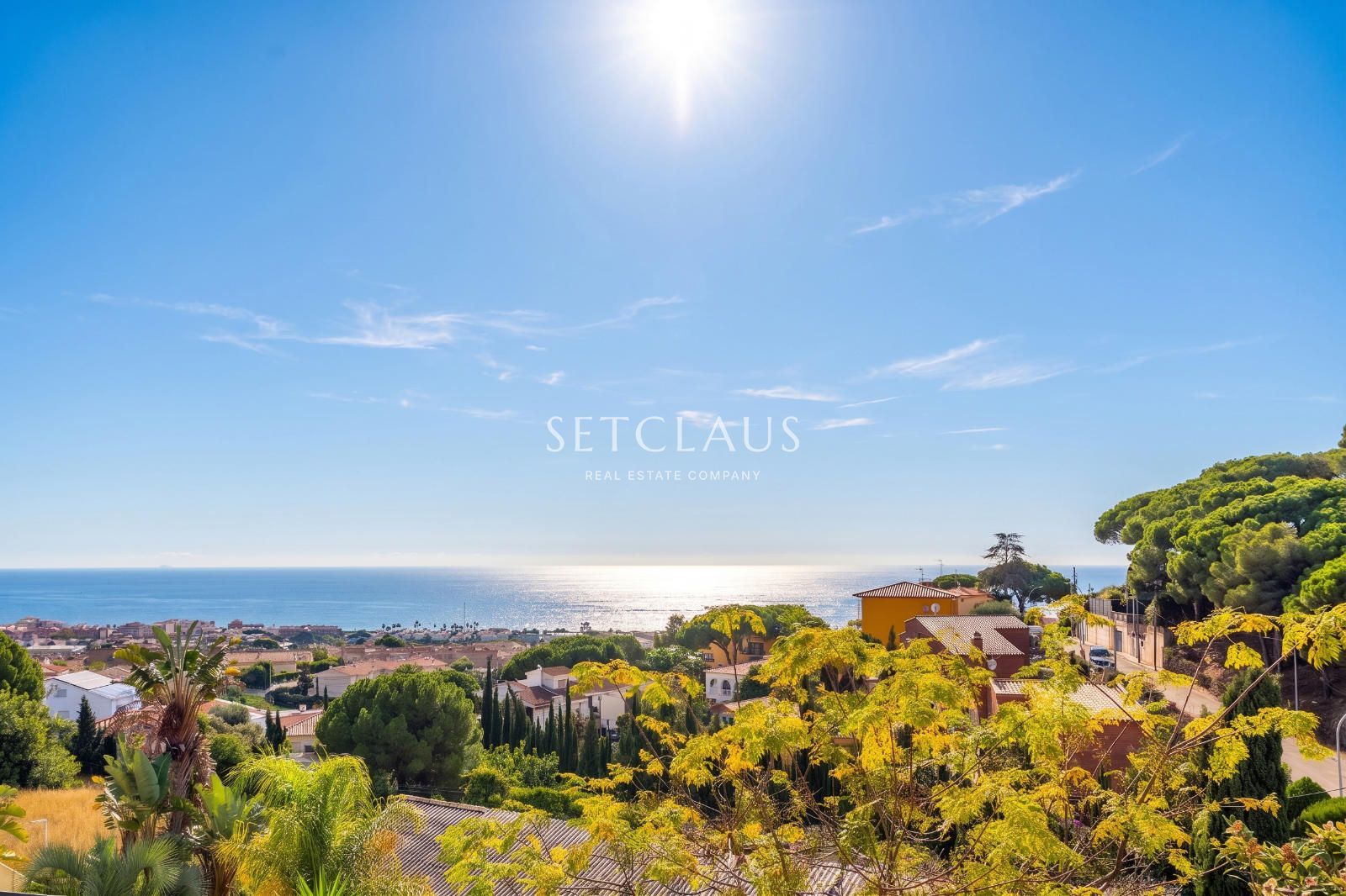 Inmueble Chalet independiente con piscina y vistas panorámicas en Premià de Dalt foto 2