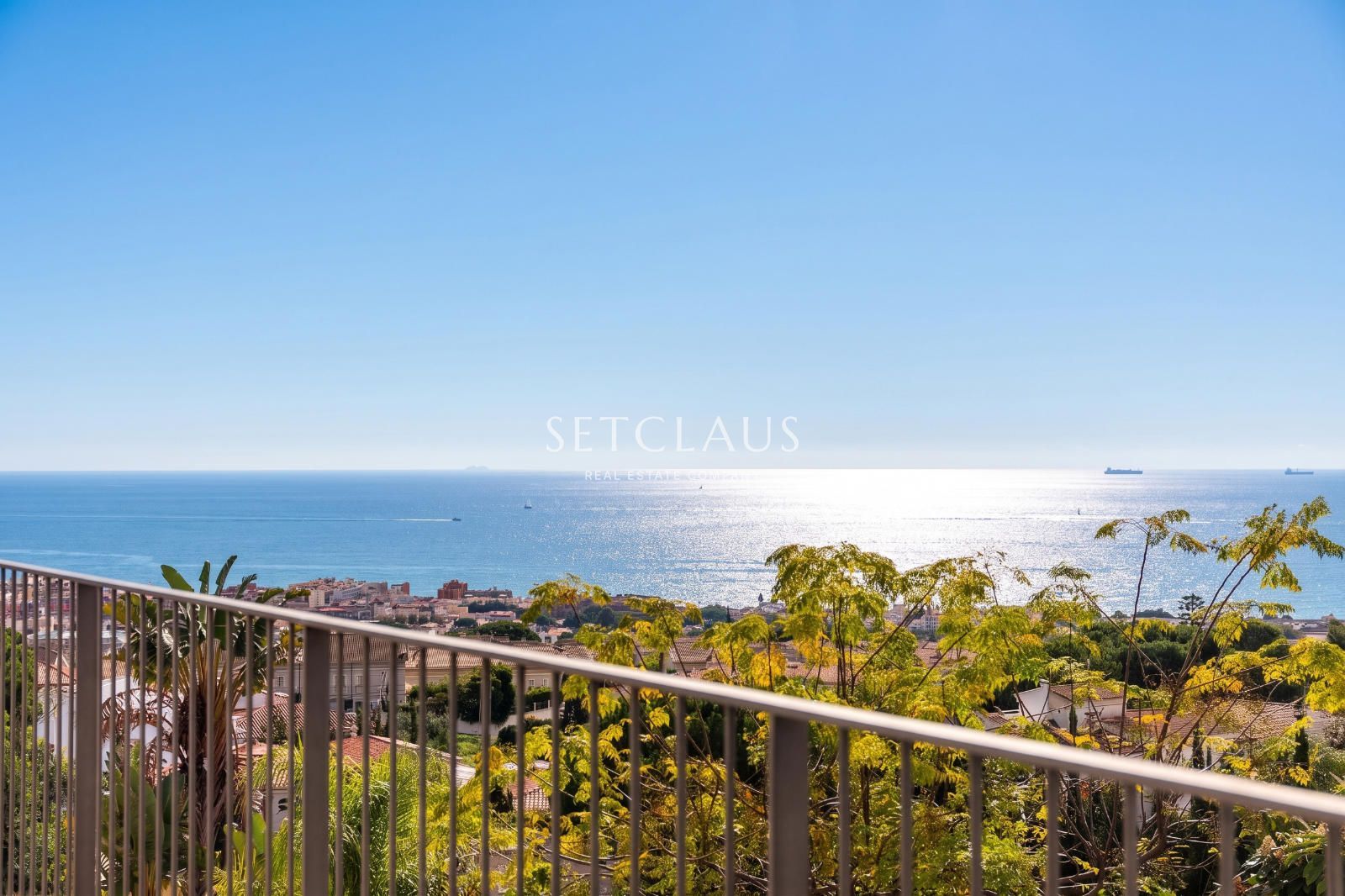 Inmueble Chalet independiente con piscina y vistas panorámicas en Premià de Dalt foto 3
