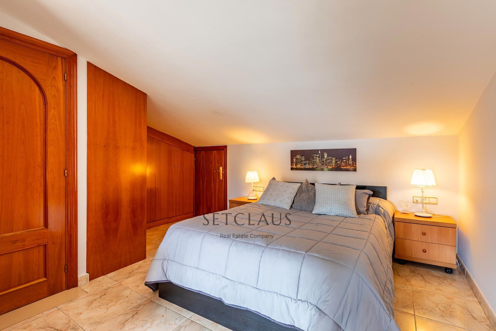 Comprar Casa céntrica con terraza y buhardilla en Premià de Mar foto 25