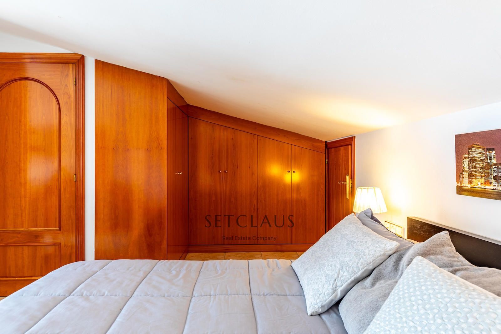 Comprar Casa céntrica con terraza y buhardilla en Premià de Mar foto 27