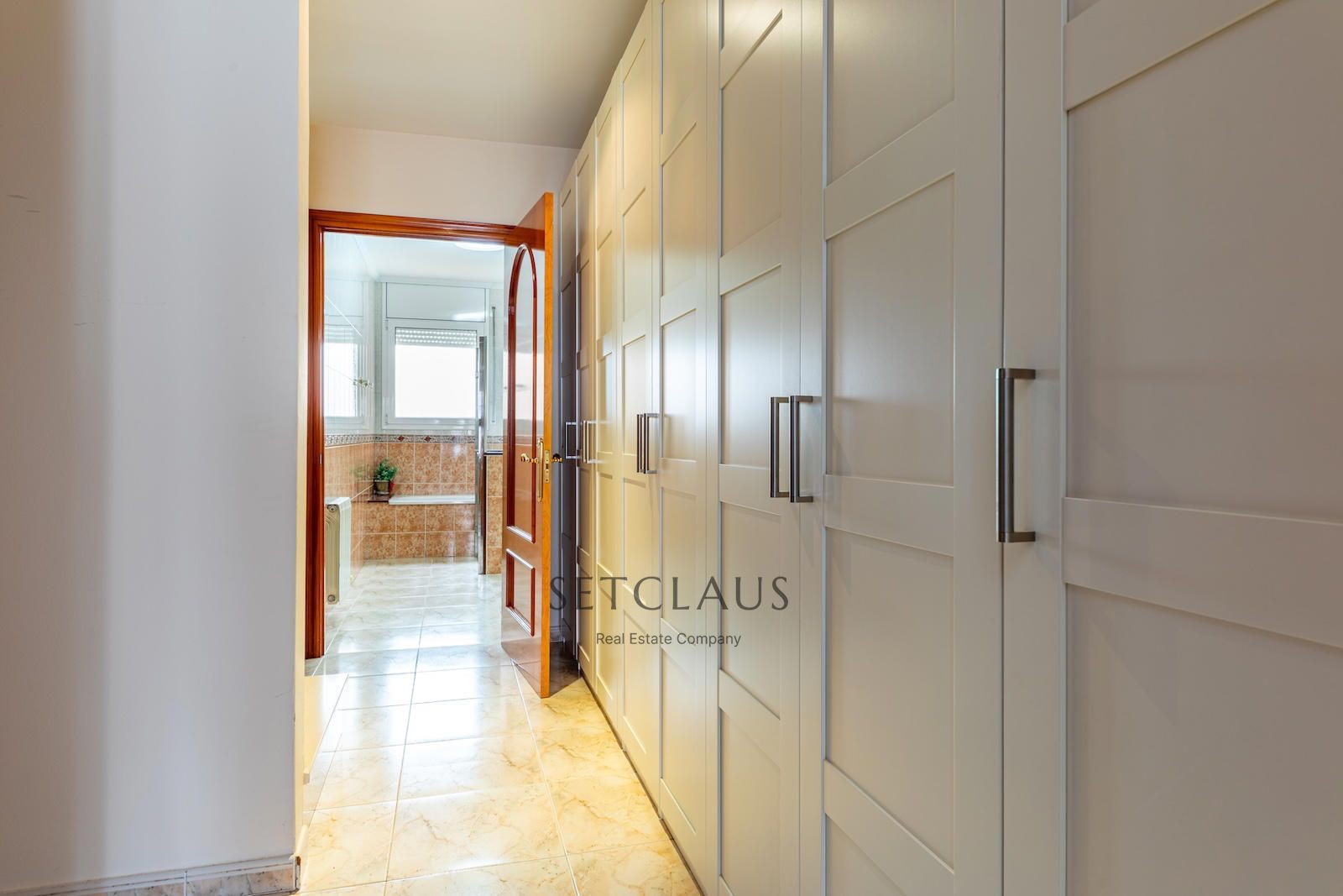 Comprar Casa céntrica con terraza y buhardilla en Premià de Mar foto 20